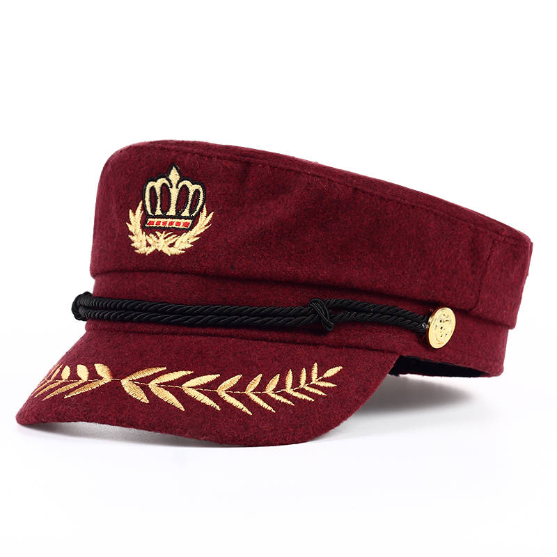 boina roja militar mujer